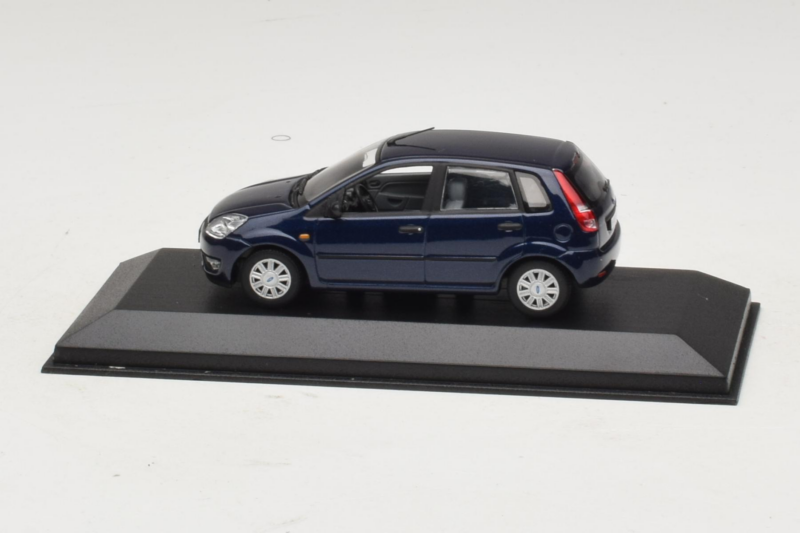 Ford Fiesta Mk5 4-Door Blu Scuro Minichamps 1:43 FIESTA001 Pressofusione