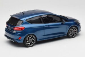 Ford Fiesta Mk8 ST Blu DNA 1:18 DNA000092 Resina — immagine 2 di 6