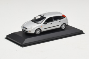 Ford Focus Mk1 Argento Minichamps 1:43 FOCUS006 Pressofusione — immagine 2 di 4