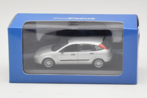 Ford Focus Mk1 Argento Minichamps 1:43 FOCUS006 Pressofusione — immagine 4 di 4