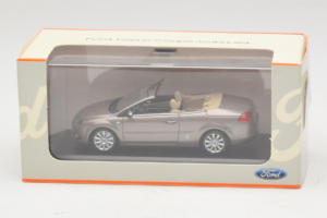 Ford Focus Mk2 CC Grigio Minichamps 1:43 FORD005 Pressofusione — immagine 4 di 4