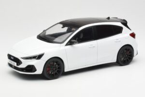 Ford Focus ST Mk4 Frozen Bianco MCG 1:18 MCG18453 Pressofusione