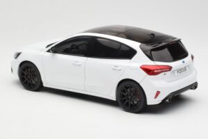 Ford Focus ST Mk4 Frozen Bianco MCG 1:18 MCG18453 Pressofusione — immagine 5 di 6