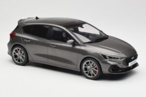Ford Focus ST Mk4 Grigio MCG 1:18 MCG18454 Pressofusione — immagine 4 di 6