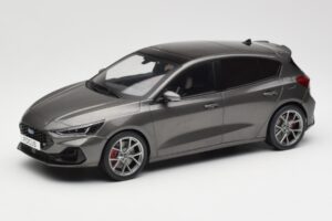Ford Focus ST Mk4 Grigio MCG 1:18 MCG18454 Pressofusione
