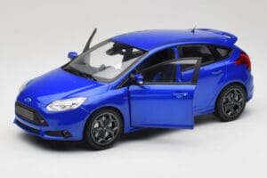 Ford Focus ST Mk2 Blue Metallic Minichamps 1:18 110082001 Pressofusione — immagine 2 di 8