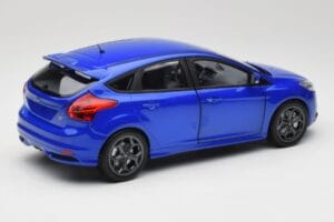 Ford Focus ST Mk2 Blue Metallic Minichamps 1:18 110082001 Pressofusione — immagine 3 di 8