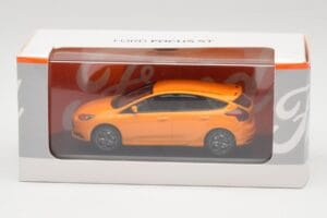 Ford Focus ST Mk3 Tangerine Scream Minichamps 1:43 FOCUS001 Pressofusione — immagine 4 di 4