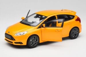 Ford Focus ST Mk2 Tangerine Scream Minichamps 1:18 110082005 Pressofusione — immagine 2 di 8