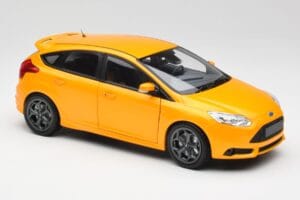 Ford Focus ST Mk2 Tangerine Scream Minichamps 1:18 110082005 Pressofusione — immagine 6 di 8