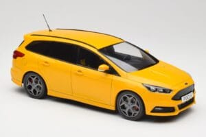 Ford Focus ST Turnier Mk3 Giallo MCG 1:18 MCG18464 Pressofusione — immagine 4 di 6