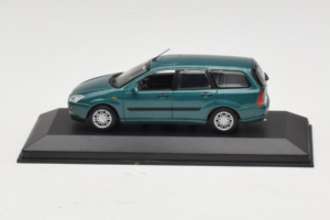 Ford Focus Mk1 Turnier Verde Minichamps 1:43 FOCUS003 Pressofusione