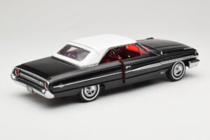 Ford Galaxie 500 Nero Sun Star 1:18 1442 Pressofusione — immagine 3 di 8