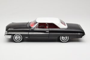Ford Galaxie 500 Nero Sun Star 1:18 1442 Pressofusione — immagine 4 di 8