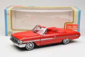 Ford Galaxie 500 Cabriolet Rosso Sun Star 1:18 1420 Pressofusione — immagine 8 di 8