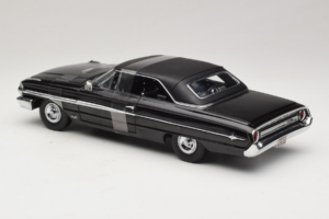 Ford Galaxie 500 Men in Black 3 Movie GreenLight 1:18 15301 Pressofusione — immagine 5 di 6