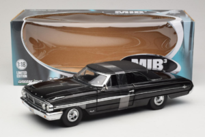 Ford Galaxie 500 Men in Black 3 Movie GreenLight 1:18 15301 Pressofusione — immagine 6 di 6