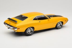 Ford Gran Torino Sport Giallo IXO 1:18 18CMC186 Pressofusione — immagine 2 di 6