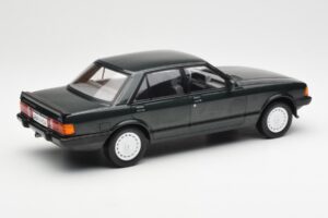 Ford Granada Mk2 2.8 Injection Verde Scuro MCG 1:18 MCG18263 Pressofusione — immagine 2 di 6