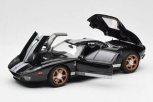 Ford GT Nero Con Strisce Bianche AUTOart 1:18 73023 Pressofusione — immagine 2 di 8
