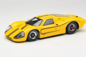 Ford GT40 Mk IV Giallo 1967 Shelby Collectibles 1:18 31414S Pressofusione