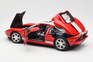 Ford GT Rosso AUTOart 1:18 73021 Pressofusione — immagine 5 di 8