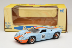 Ford GT40 Gulf #6 J. Ickx / J. Oliver 24 Hours of Le Mans 1969 Revell 1:18 48824 Pressofusione — immagine 8 di 8