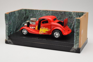 Ford High Tech Rosso con Fiamma American Muscle 1:18 7726 Pressofusione — immagine 3 di 4