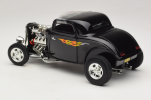 Ford Hot Rod Nero Rydell High Grease ERTL 1:18 36602 Pressofusione — immagine 5 di 6