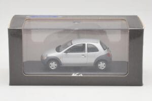 Ford Ka Mk1 Grigio Argento Minichamps 1:43 130248 Pressofusione — immagine 4 di 4