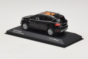 Ford Kuga Black Metallic Minichamps 1:43 400087202 Pressofusione — immagine 3 di 4