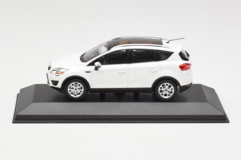 Ford Kuga Mk1 Bianco Minichamps 1:43 KUGA001 Pressofusione
