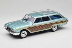 Ford Country Squire Blu MCG 1:18 MCG18049 Pressofusione