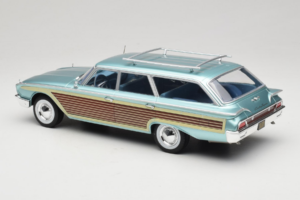 Ford Country Squire Blu MCG 1:18 MCG18049 Pressofusione — immagine 5 di 6