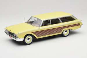 Ford Country Squire Giallo MCG 1:18 MCG18048 Pressofusione