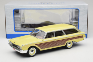 Ford Country Squire Giallo MCG 1:18 MCG18048 Pressofusione — immagine 6 di 6