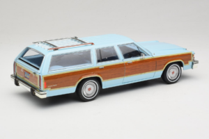 Ford LTD Country Squire Charlie's Angels Movie GreenLight 1:18 19066 Pressofusione — immagine 3 di 8