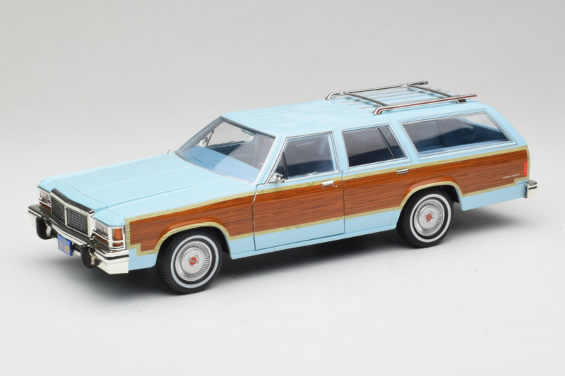 Ford LTD Country Squire Charlie's Angels Movie GreenLight 1:18 19066 Pressofusione