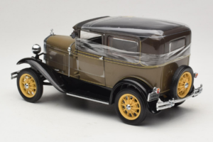 Ford Model A Tudor Chicle Drab Motor City 1:18 41003 Pressofusione — immagine 5 di 6