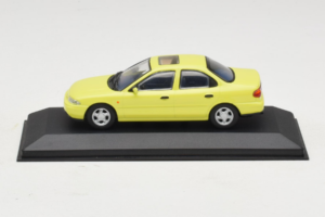Ford Mondeo Mk1 Citrus Yellow Minichamps 1:43 MIN0821001 Pressofusione