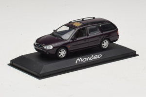 Ford Mondeo Mk1 Turnier Dark Blue Metallic Minichamps 1:43 43306312 Pressofusione — immagine 2 di 4