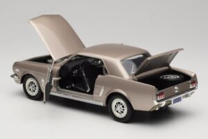Ford Mustang 1964 1/2 Argento Mira 1:18 6127 Pressofusione — immagine 5 di 8