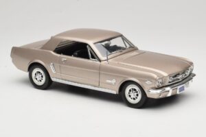 Ford Mustang 1964 1/2 Argento Mira 1:18 6127 Pressofusione — immagine 6 di 8