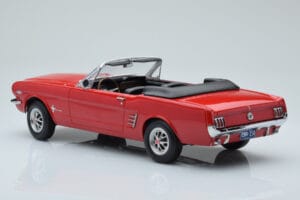 Ford Mustang Cabriolet Rosso Norev 1:18 182810 Pressofusione — immagine 5 di 6