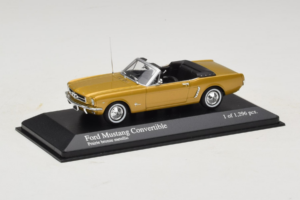 Ford Mustang Cabriolet Oro Minichamps 1:43 400082432 Pressofusione — immagine 2 di 4