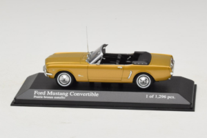 Ford Mustang Cabriolet Oro Minichamps 1:43 400082432 Pressofusione