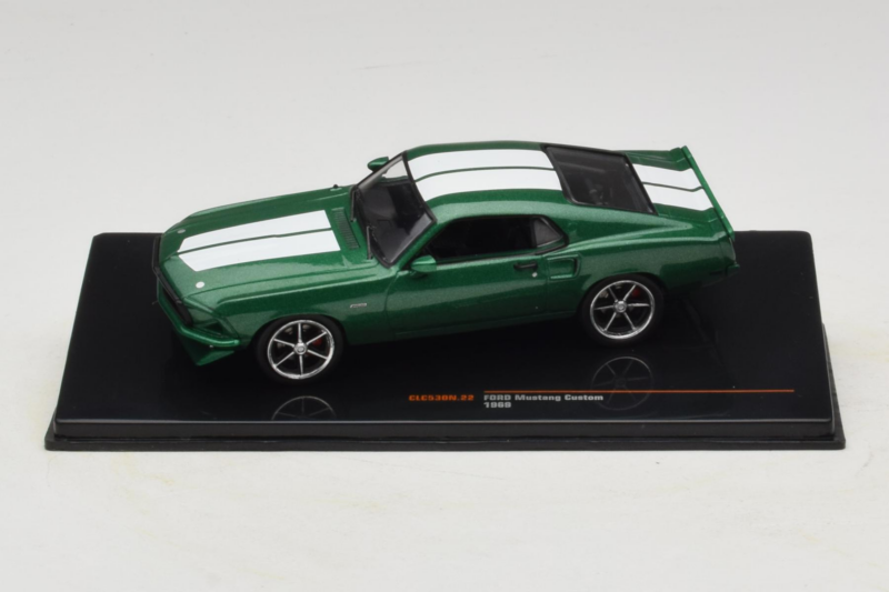 Ford Mustang Custom Verde IXO 1:43 CLC530N Pressofusione