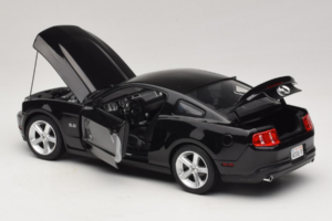 Ford Mustang GT Nero Drive Movie GreenLight 1:18 13609 Pressofusione — immagine 5 di 8