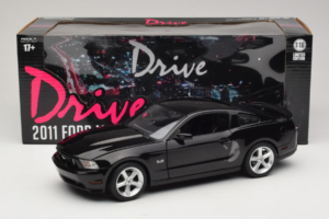 Ford Mustang GT Nero Drive Movie GreenLight 1:18 13609 Pressofusione — immagine 8 di 8