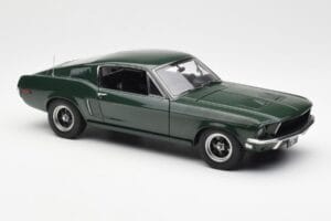 Ford Mustang GT Bullitt Verde AUTOart 1:18 72812 Pressofusione — immagine 6 di 8